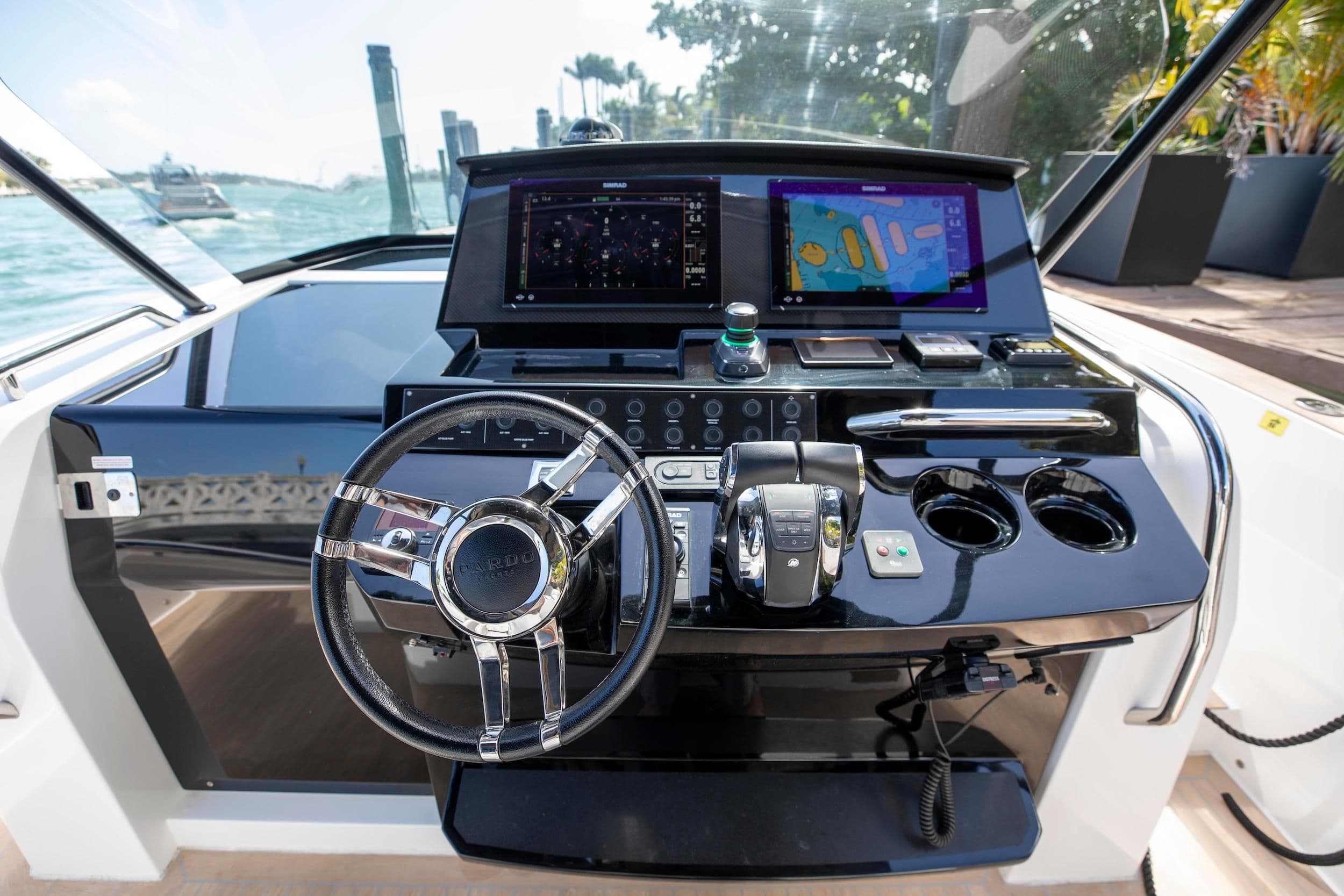 2022 Pardo Yachts P38 in vendita a Miami Beach, Florida Center Console 1