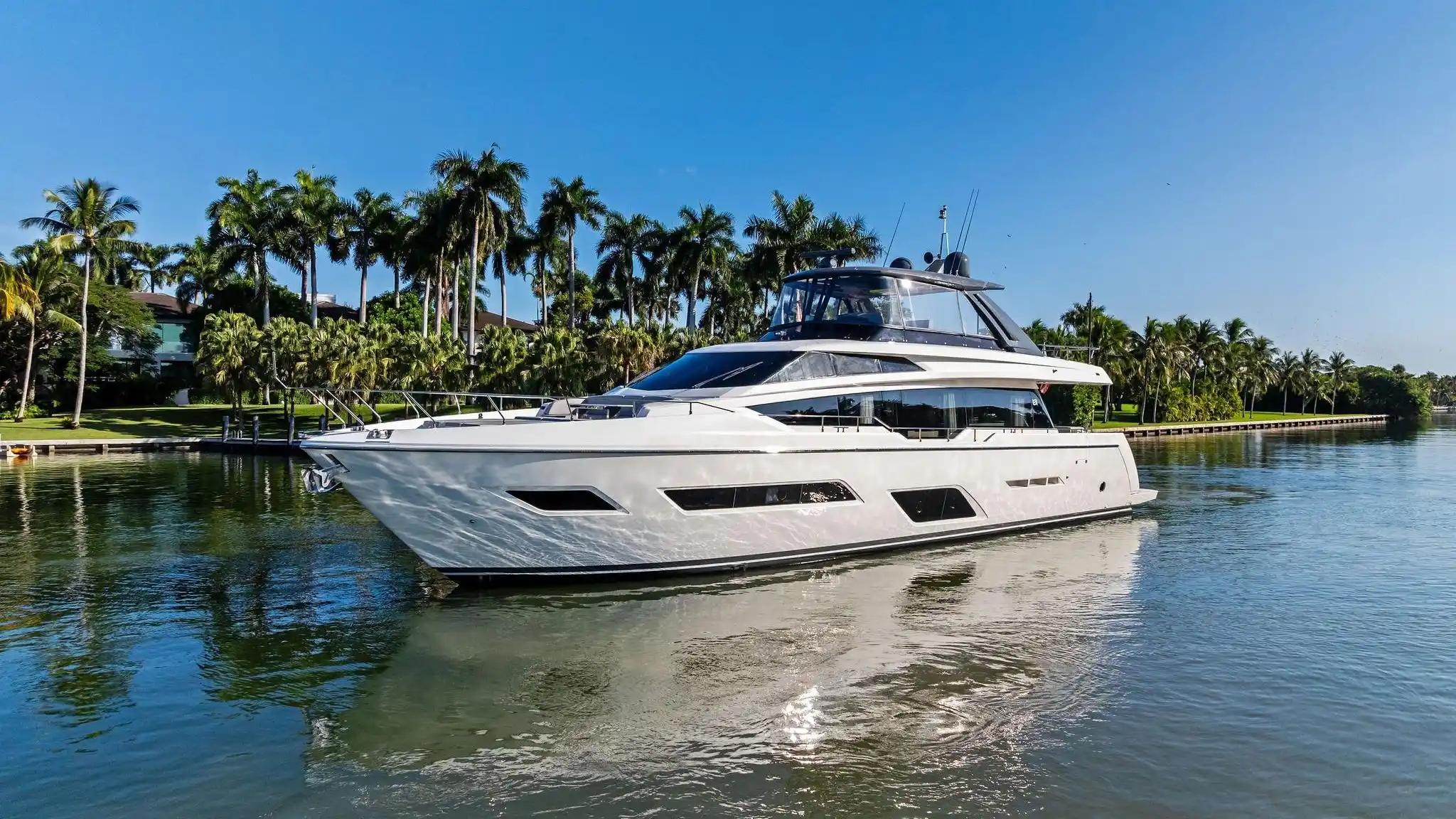 Ferretti Yachts 780 For Sale