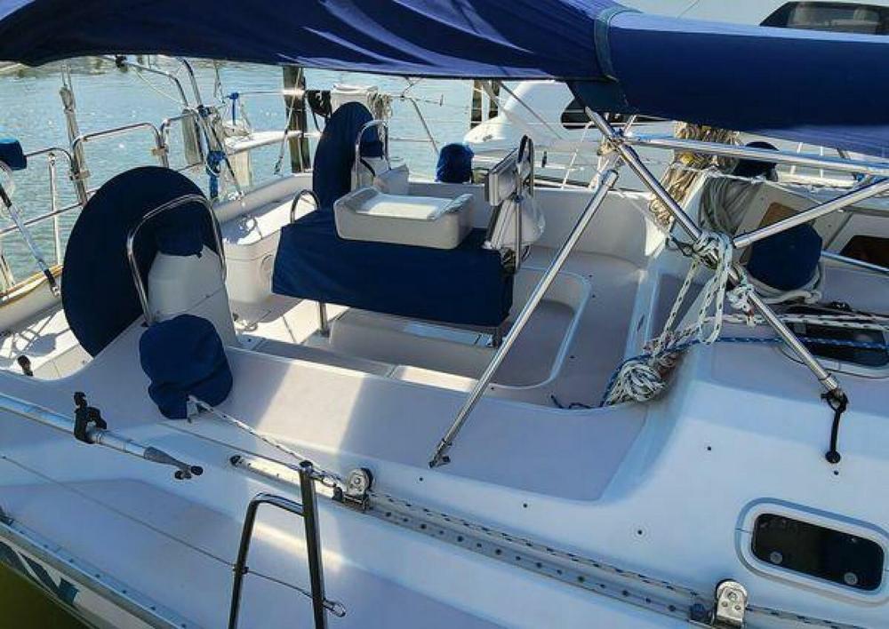 1995 Catalina Yachts 400