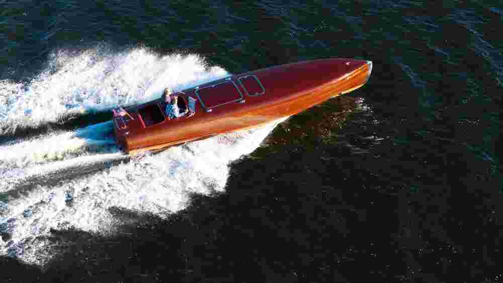 1998 Custom 30 Gentleman's Racer