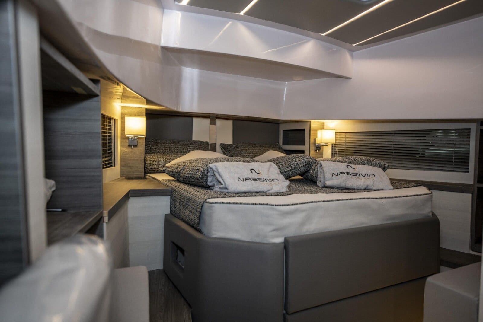 2026 Nassima Yacht N40 zum Verkauf in Miami, Florida Walk-around Boats 3