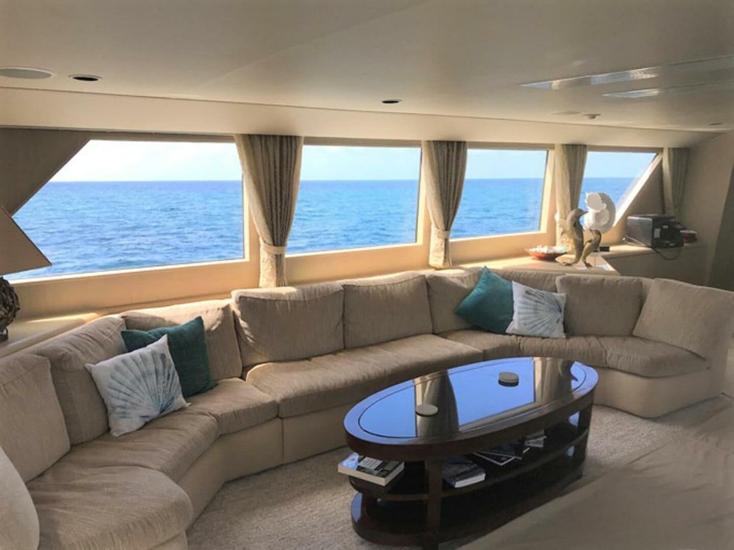 Broward 108' Custom Extended in vendita