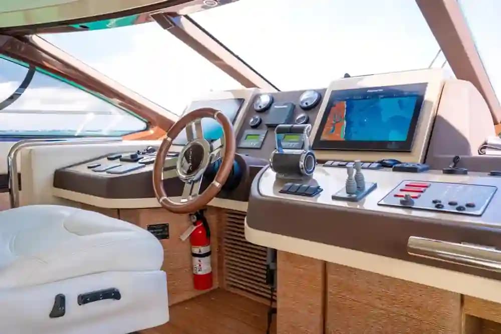 2011 Azimut 58 for Sale in Cancún, MX Flybridge 4