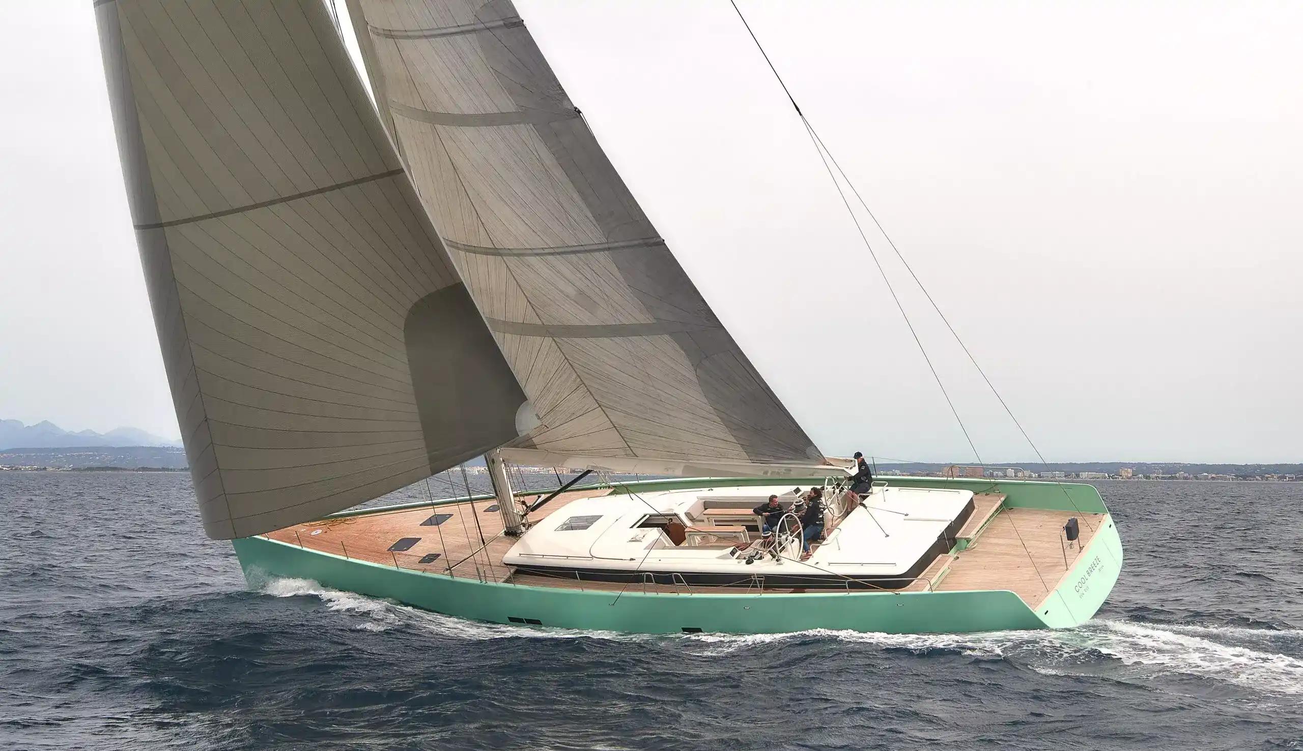Y Yachts Y8 a la venta