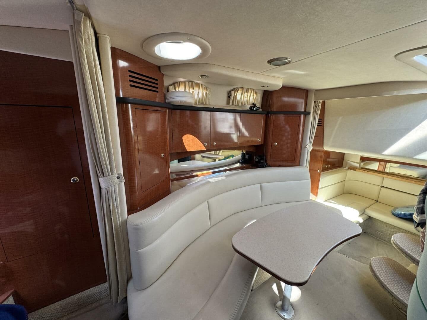 2004 Sea Ray Sundancer 320 te koop in Milwaukee, Wisconsin Express Cruiser 3