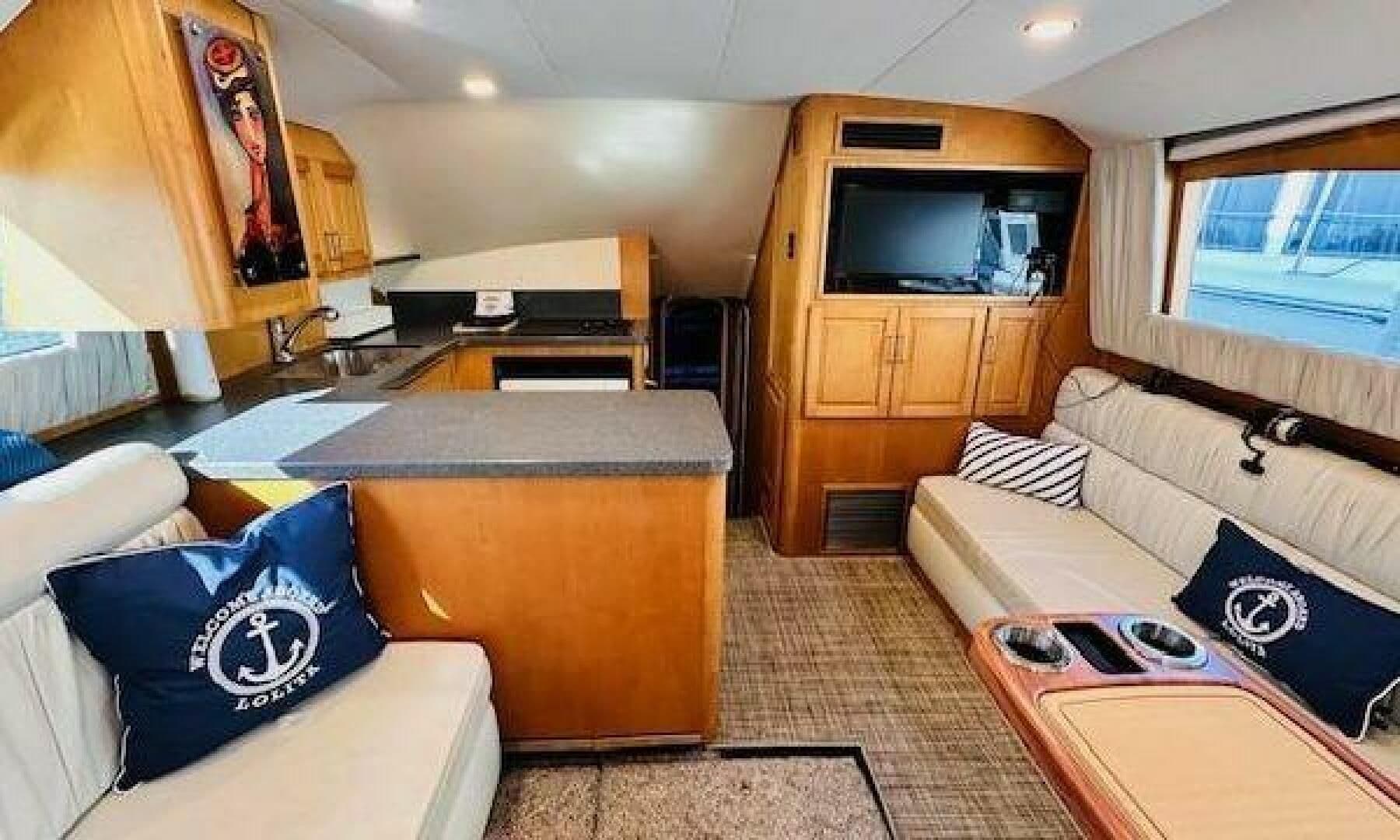 Luhrs 40 Convertible te koop