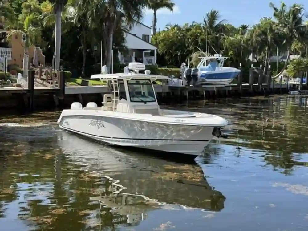 Boston Whaler 330 Outrage for Sale