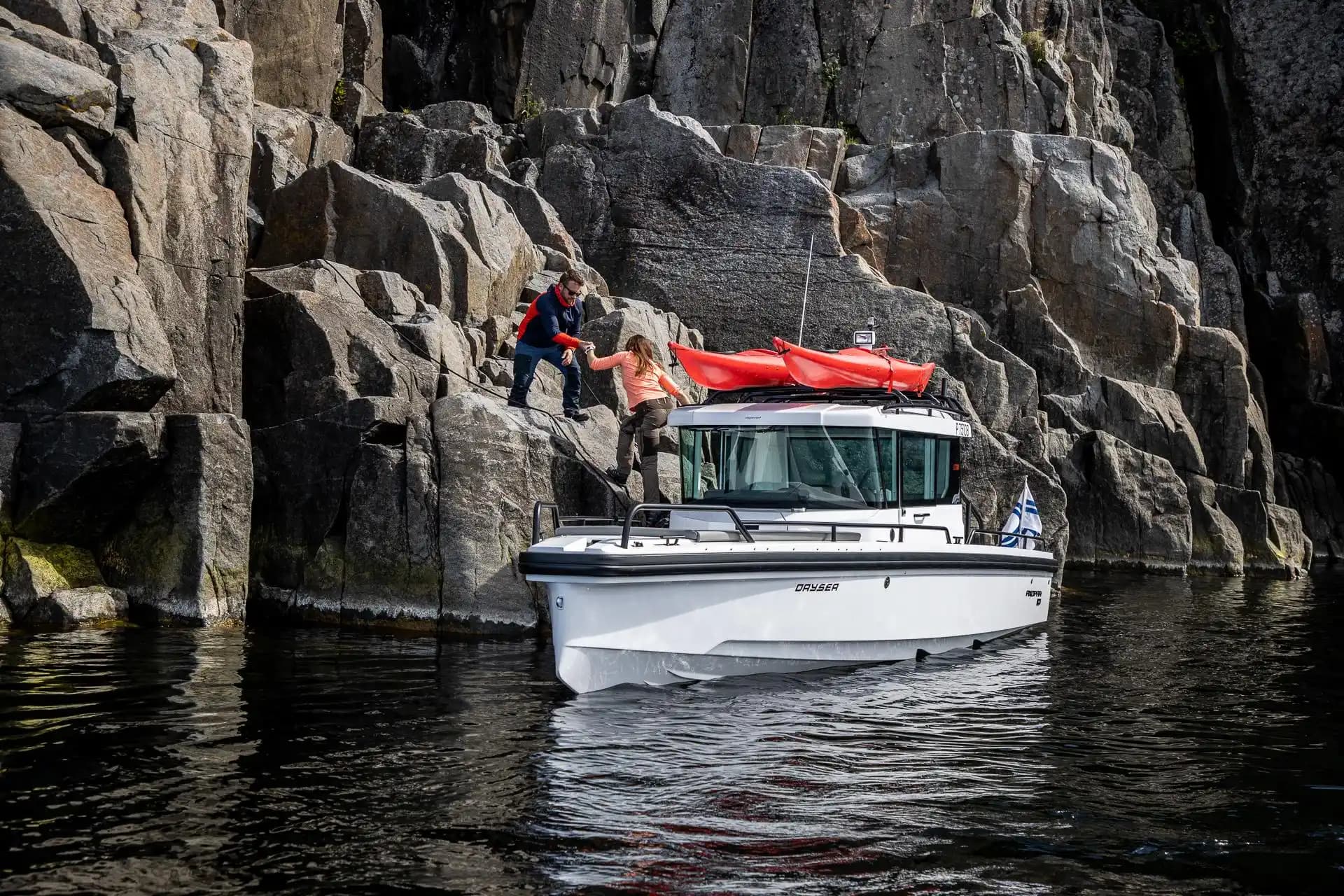 2024 Axopar 28 Cabin Venduto a Seattle, Washington Express Cruiser