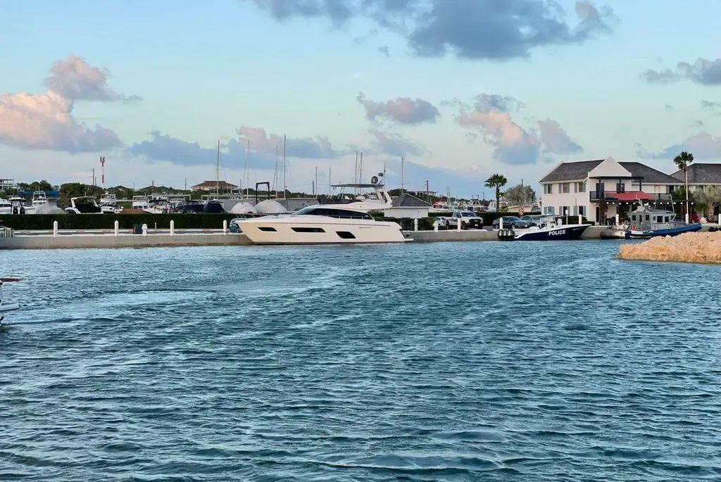 Ferretti Yachts 550 For Sale