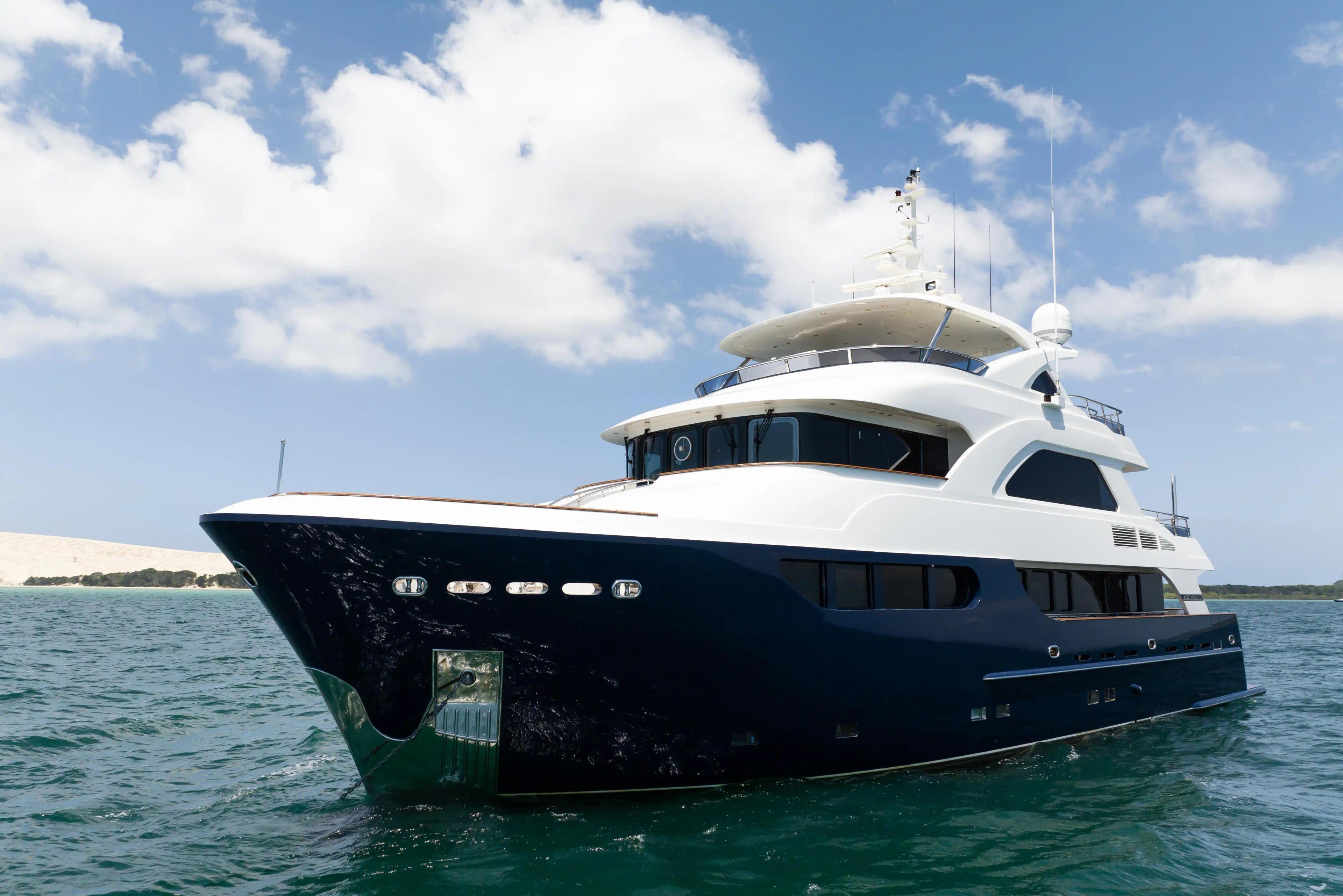 Jade Yachts 95' For Sale