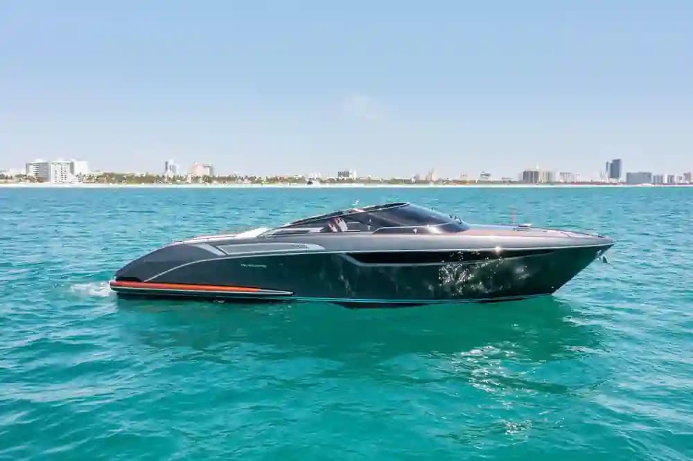 Riva Rivamare 38 for Sale