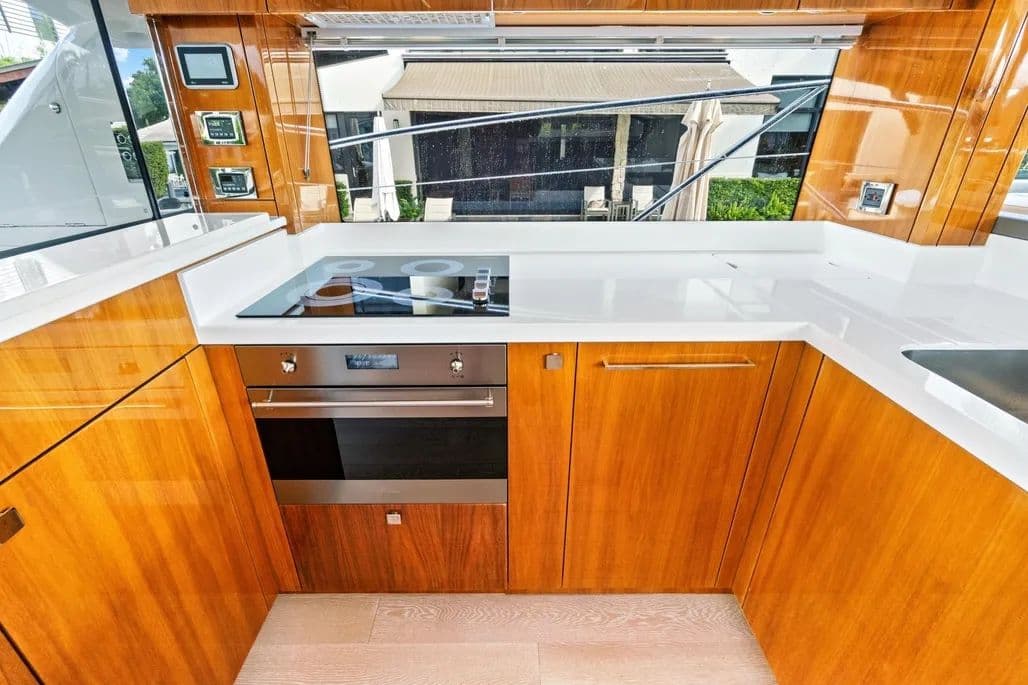 2020 Sunseeker Manhattan 52 for Sale in Fort Lauderdale, Florida Motor Yacht 4