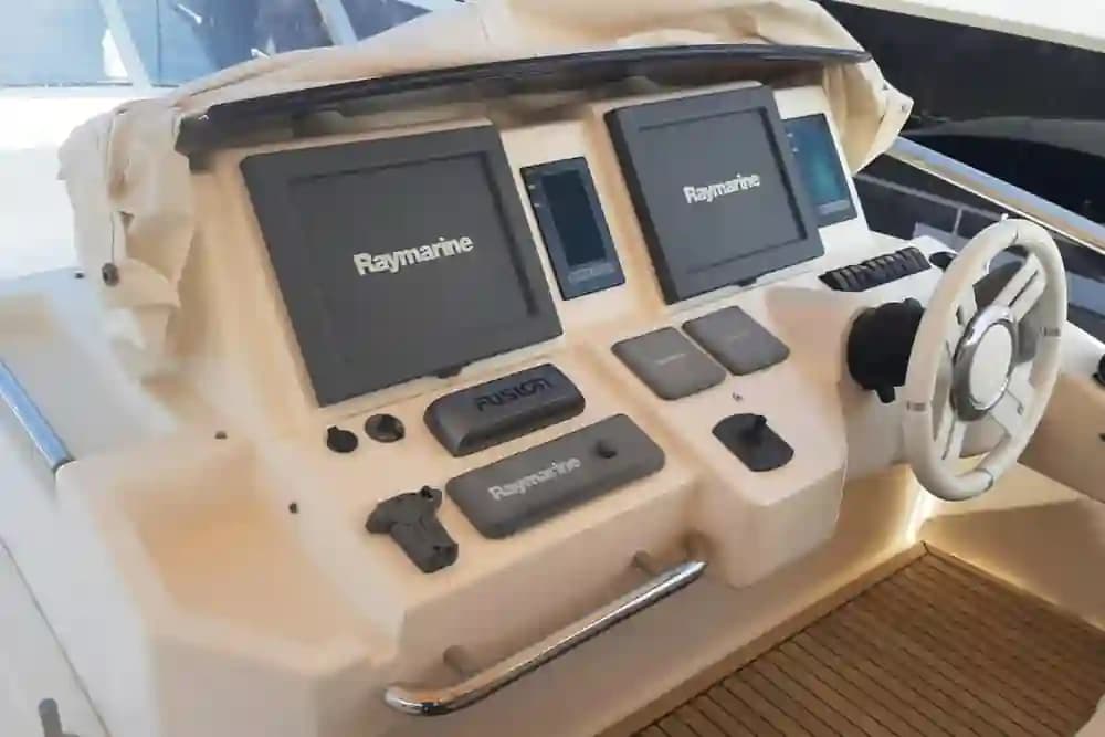 Azimut 70 in vendita