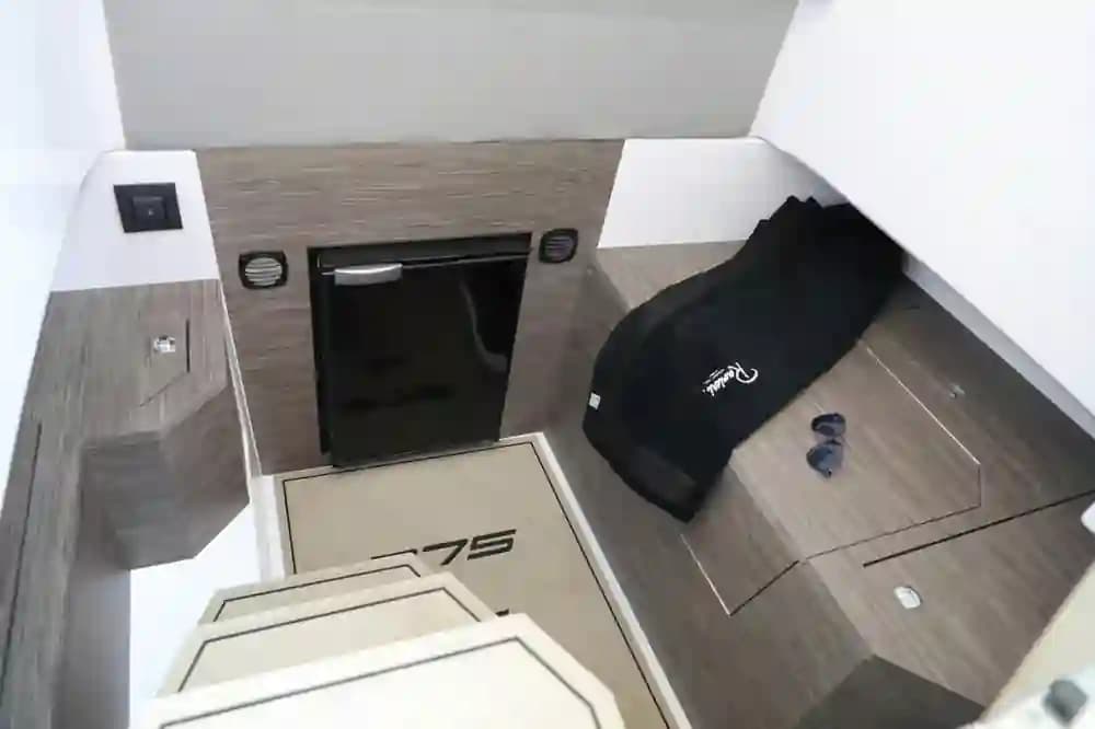 2025 Ranieri International 275 SL a la venta en Miami, Florida Center Console 3