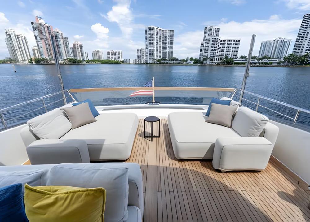 2021 Sanlorenzo SX76