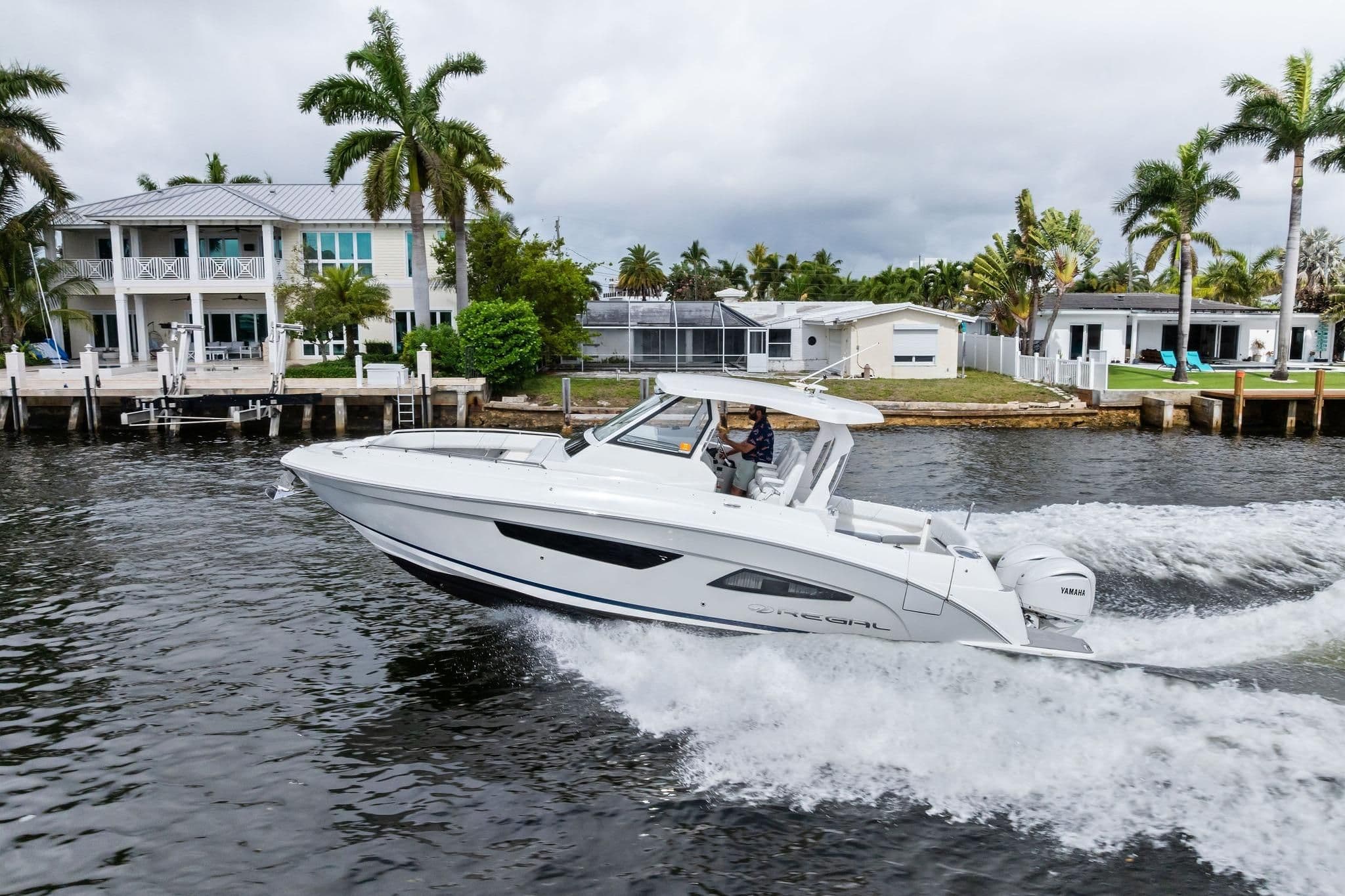 Regal 33 SAV te koop