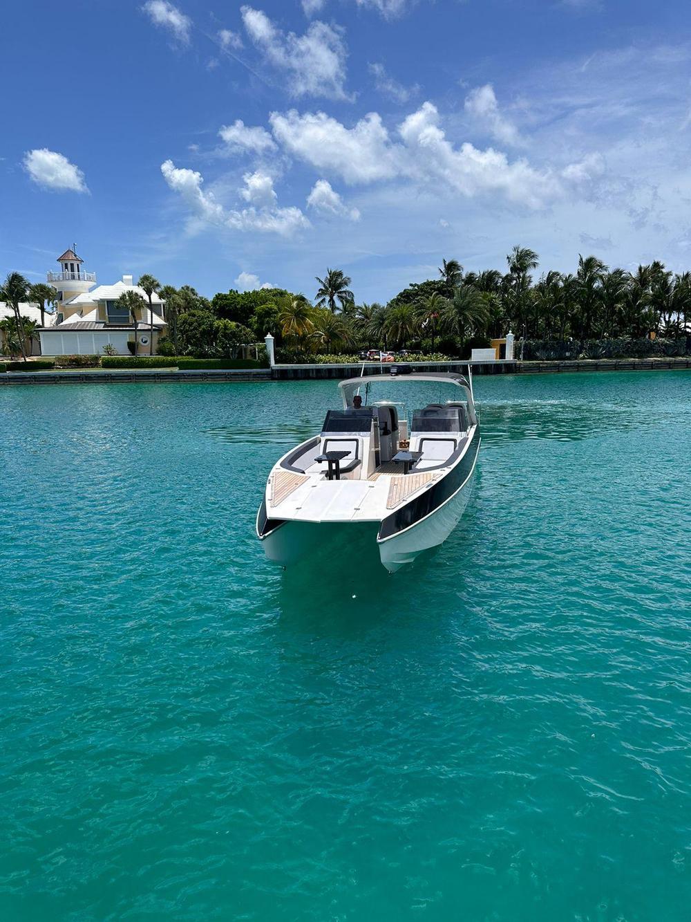 2022-prj-boats-cat40-power-9707341-20250307124701921-1_XLARGE.jpg