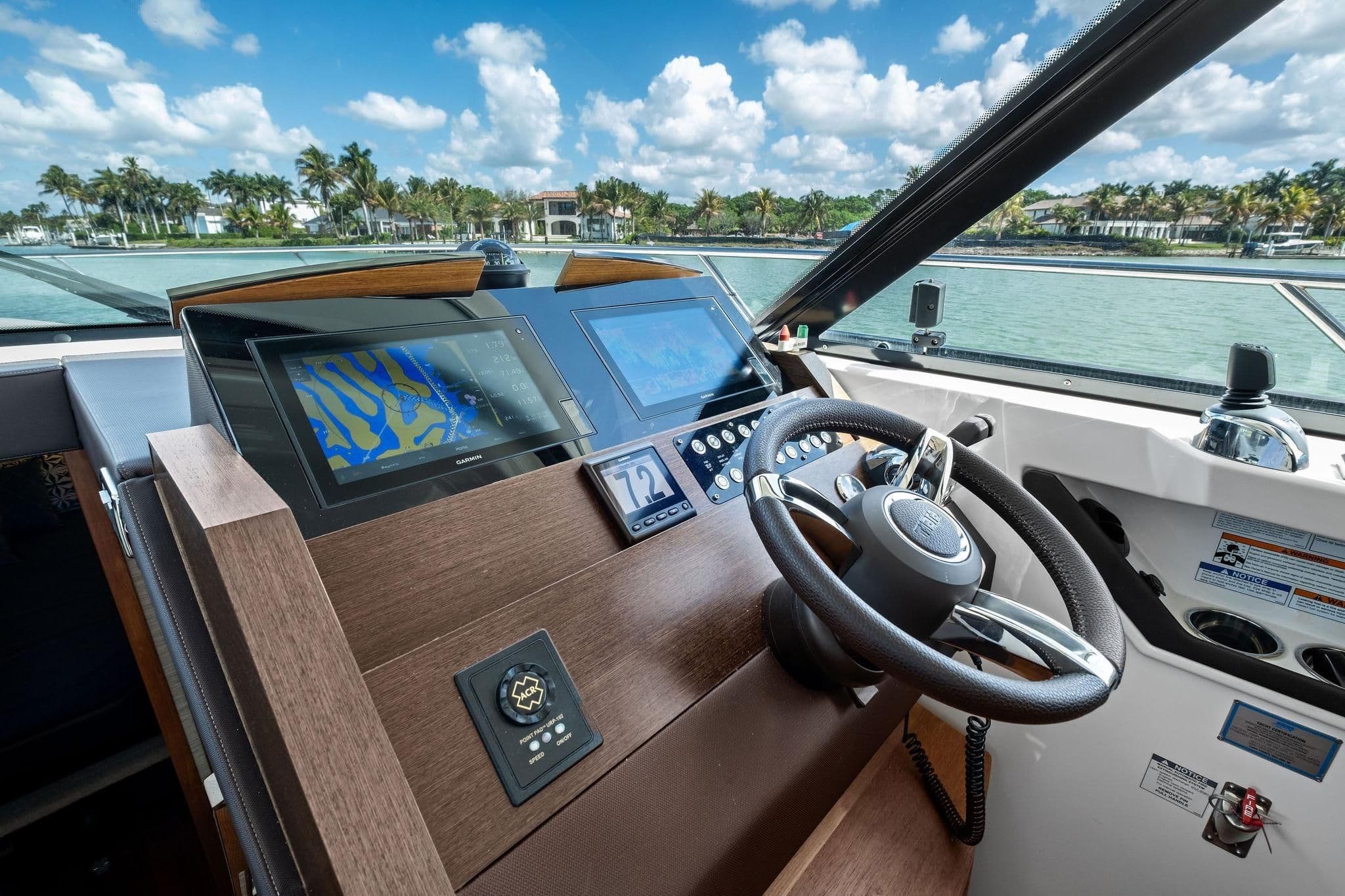 2018 Tiara Yachts C44 Coupe in vendita a Naples, Florida Express Cruiser 5