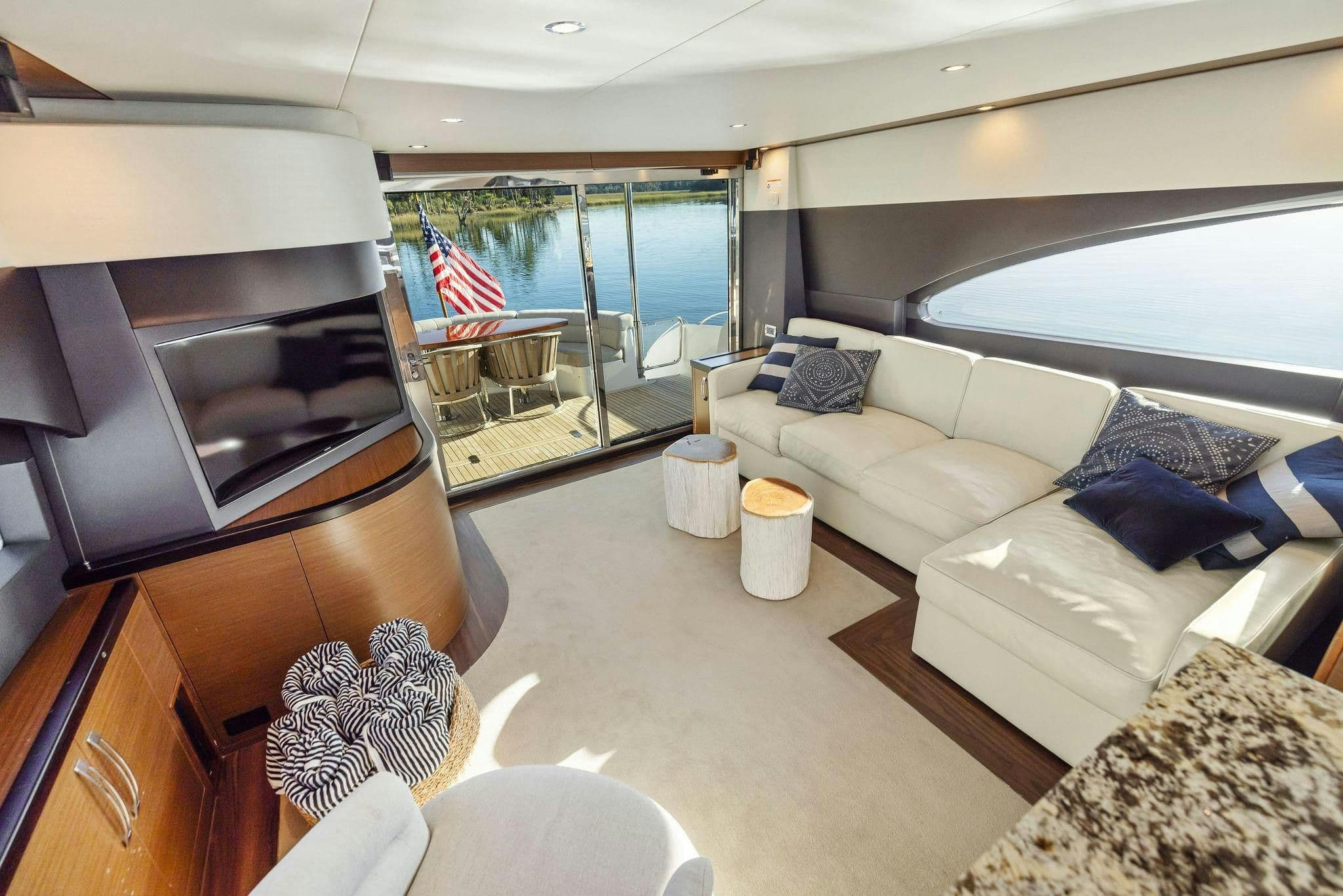 Hatteras 60 Motor Yacht for Sale