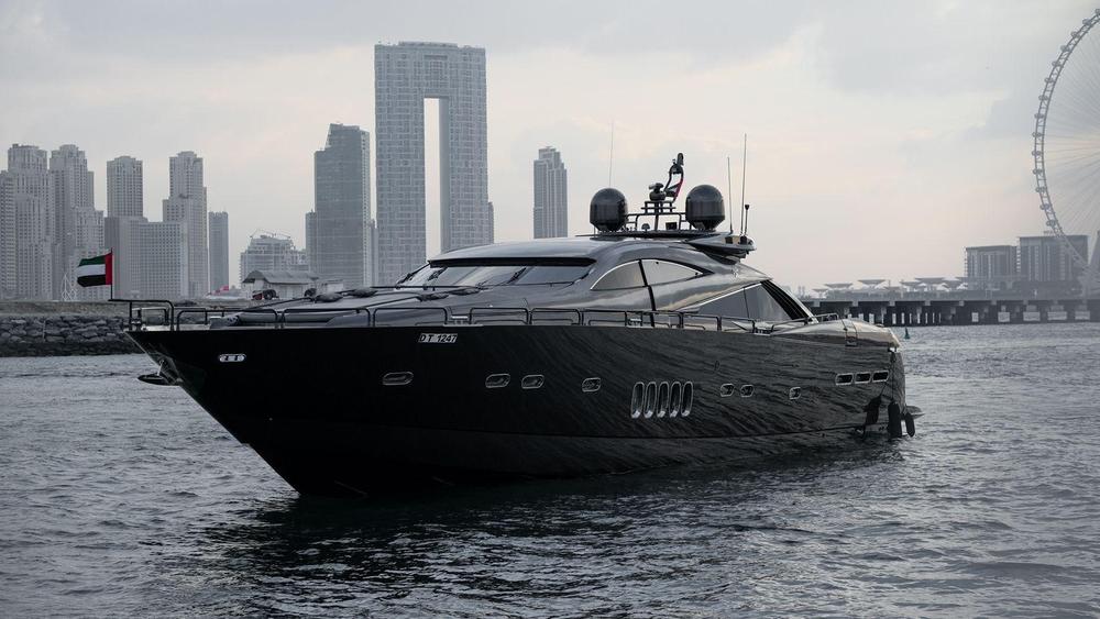 95-ft-2004-Sunseeker-Predator-95 (1).jpg