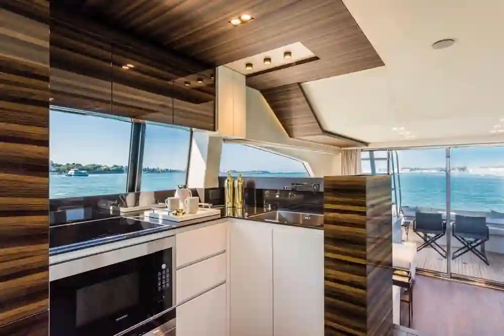 Ferretti Yachts 670 for Sale