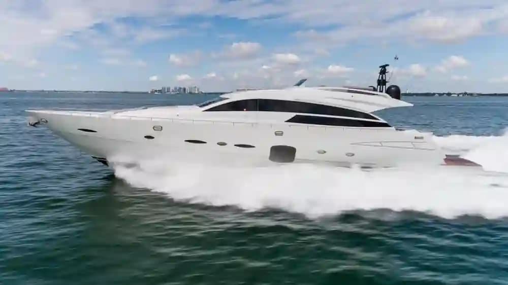 2013 Pershing 92' for Sale in Miami, Florida Flybridge 3