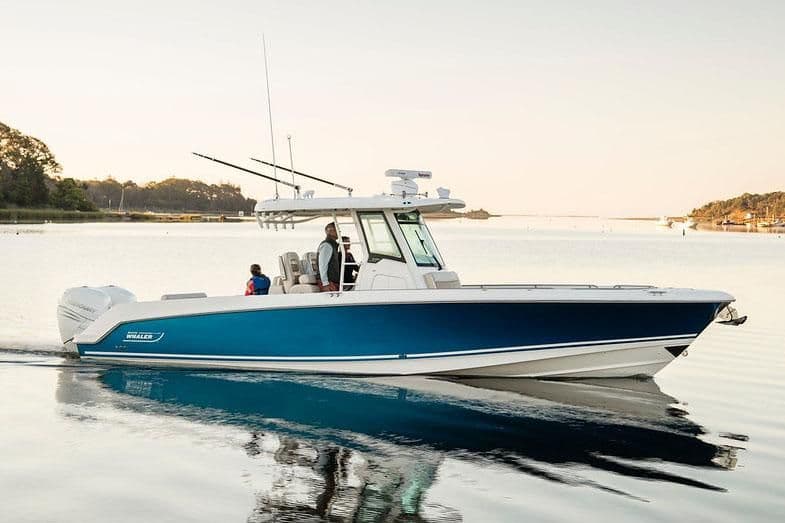 Boston Whaler 330 Outrage for Sale