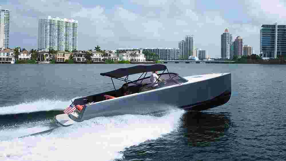 2016 VanDutch Yachts 30