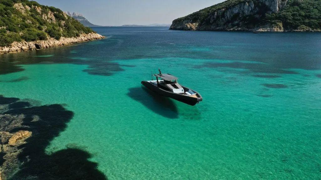 Novamarine Black Shiver 160 - Sterndrive a la venta