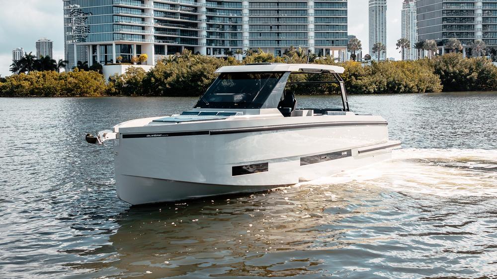 2025-de-antonio-yachts-d36-open-power-9493465-20241210070549850-1_XLARGE.jpg