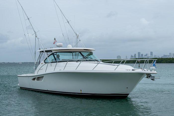 2009-tiara-yachts-39-open-power-9833493-20250610071456005-1_XLARGE.jpg