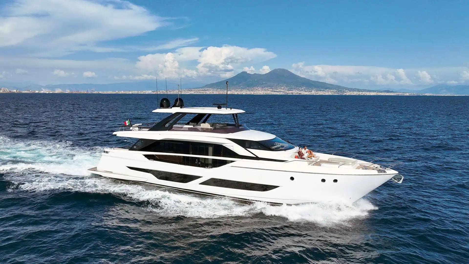 Ferretti Yachts 860 For Sale