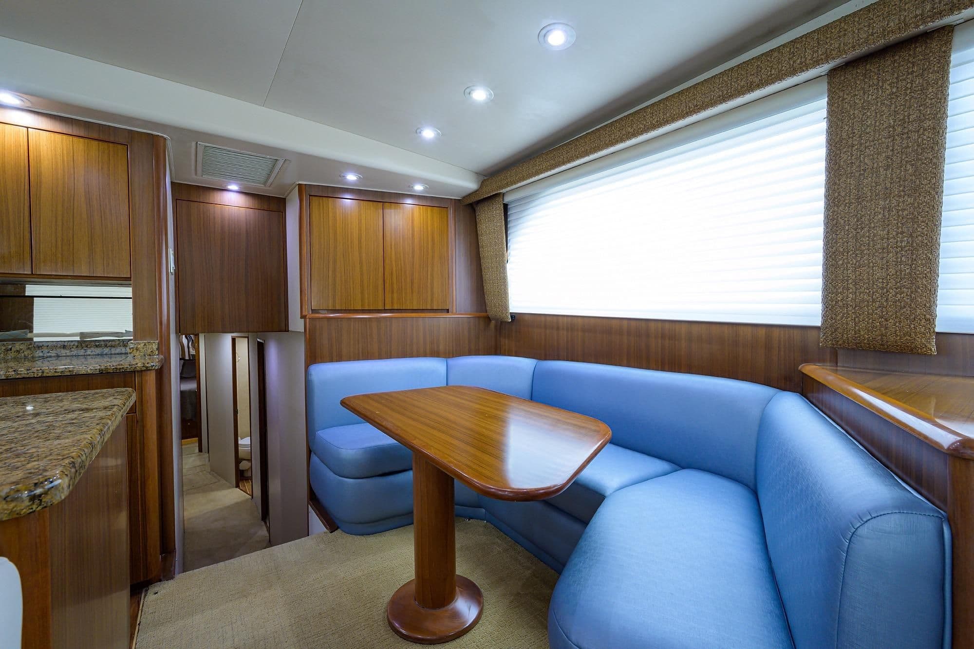 Viking Yacht 61 Convertible a la venta