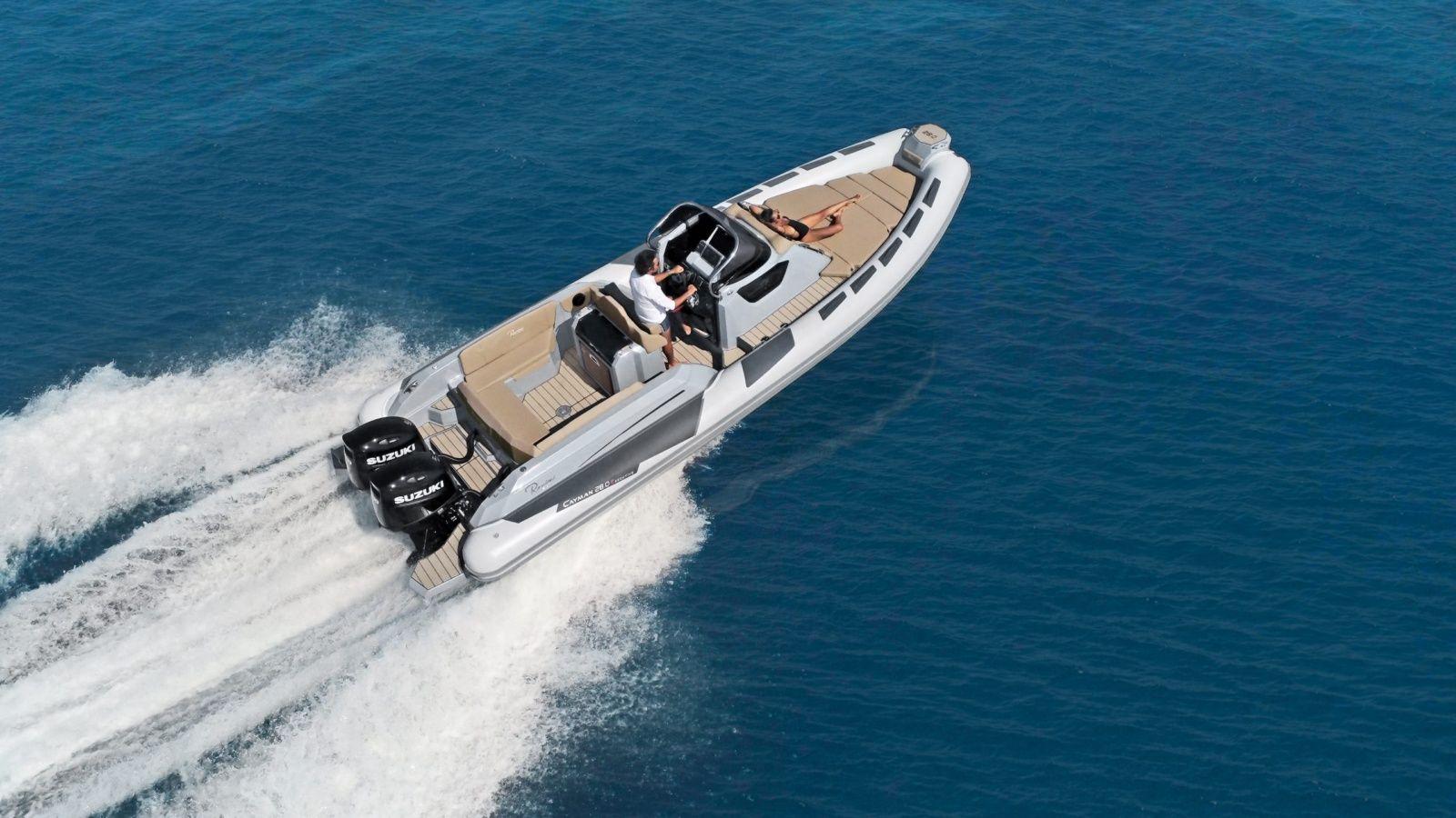 Ranieri International Cayman 28 Executive For Sale