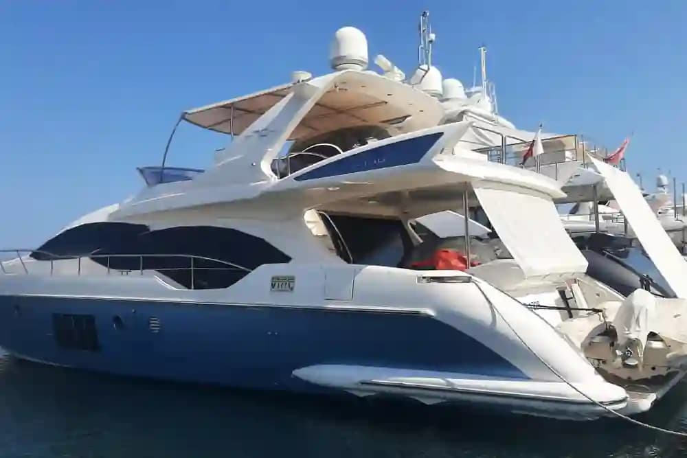 Azimut 70 in vendita