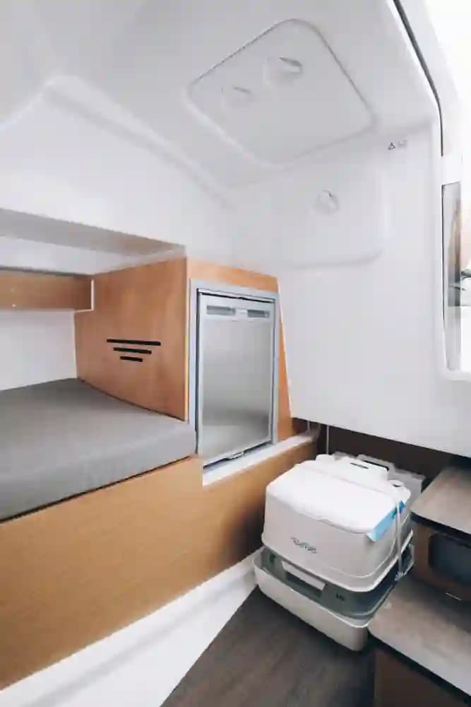 2026 Beneteau Flyer 7 SUNdeck for Sale in Dartmouth, Massachusetts Center Console 3