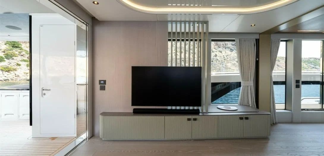 Sunseeker 82 Ocean Enclosed for Sale