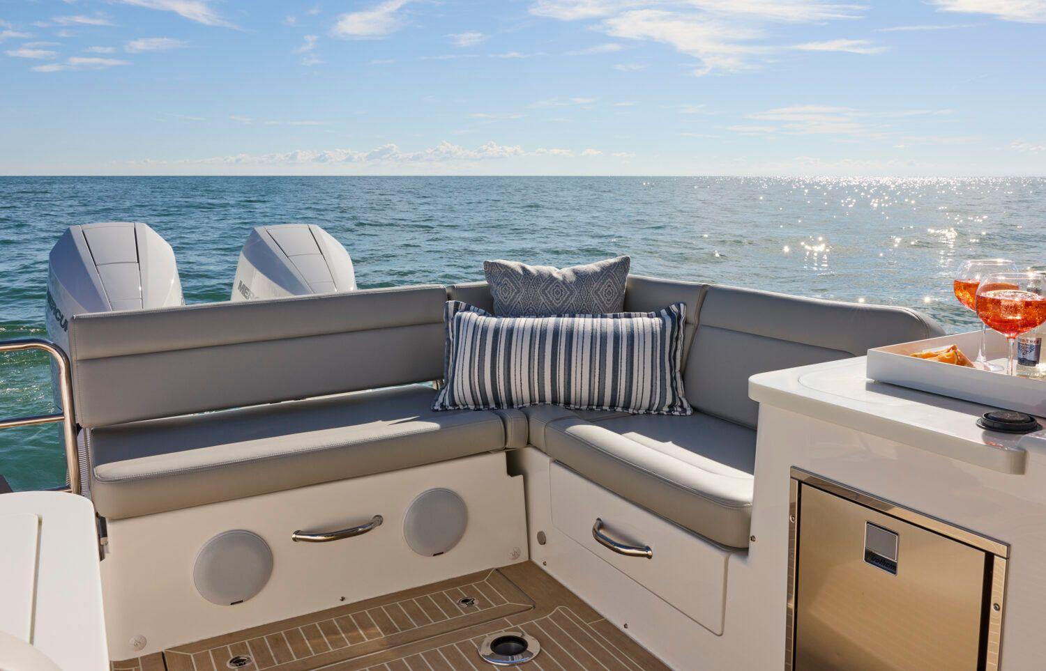 MJM Yachts 38X For Sale