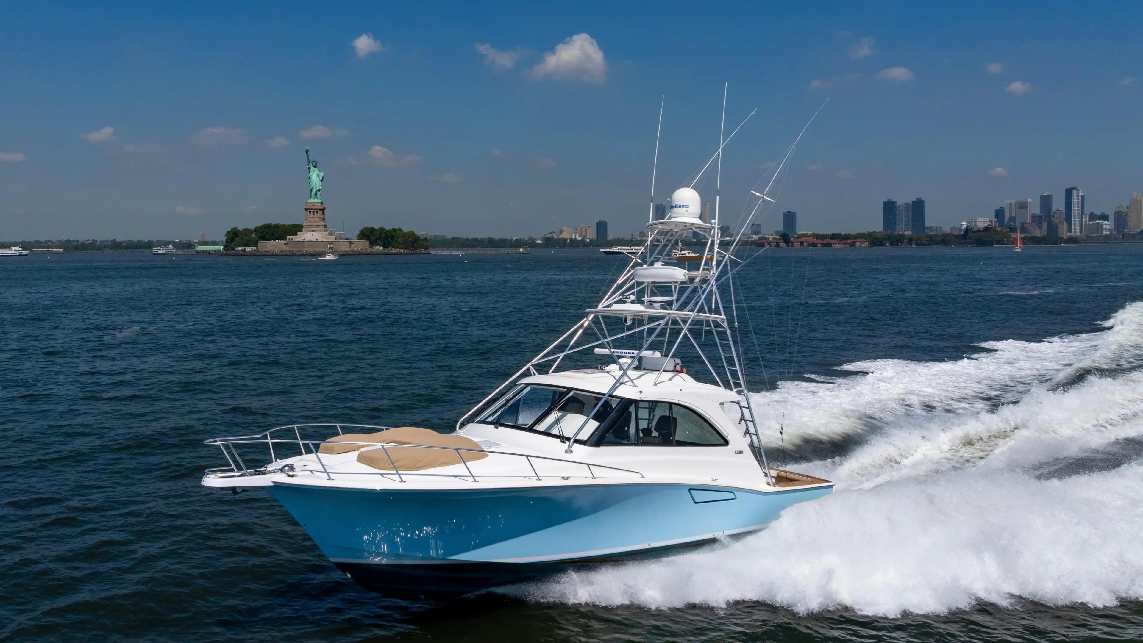 CABO 44 Hardtop Express à vendre