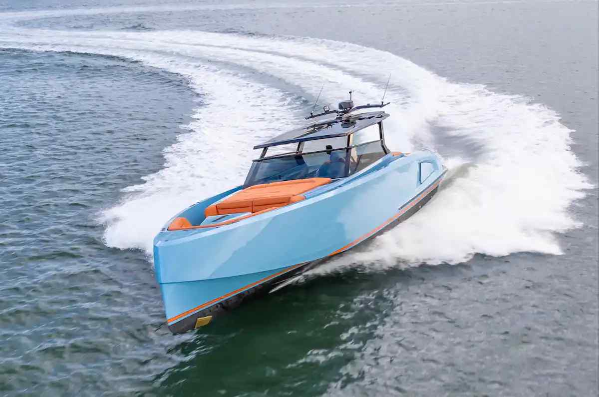 Yacht