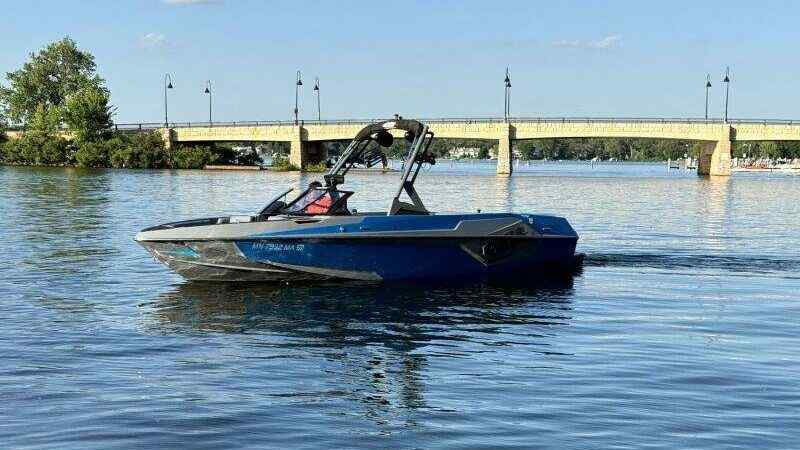 Yacht