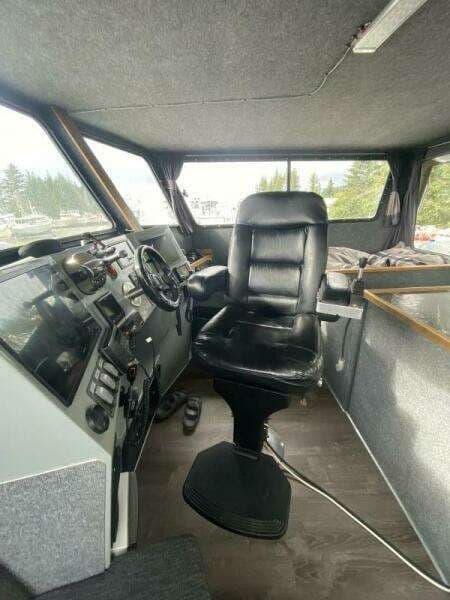 Freestyle Marine 32 for Sale