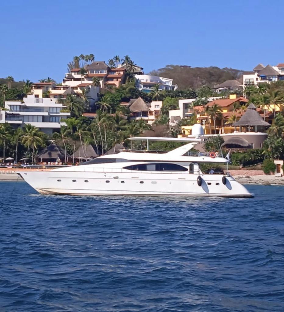 1998-azimut-ultimate-power-5671749-20250611074549770-1_XLARGE.jpg
