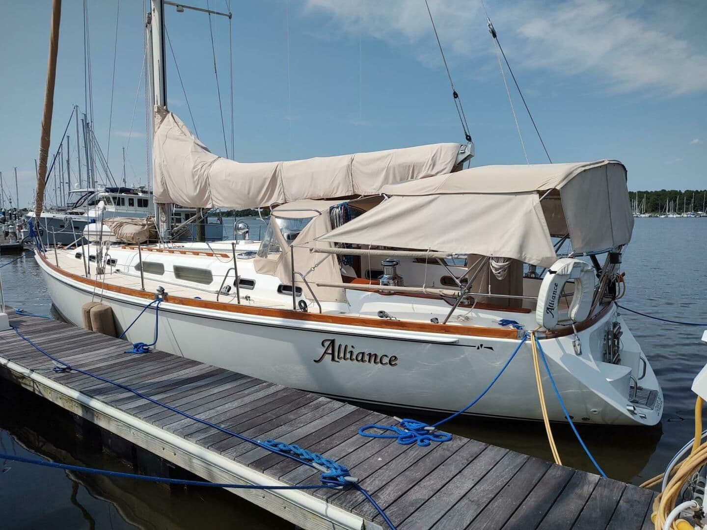2000 Sabre Yachts 452 Sold in Annapolis, Maryland Monohull 3