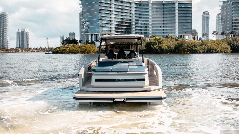2025-de-antonio-yachts-d36-open-power-9493465-20241210070539321-1_XLARGE.jpg