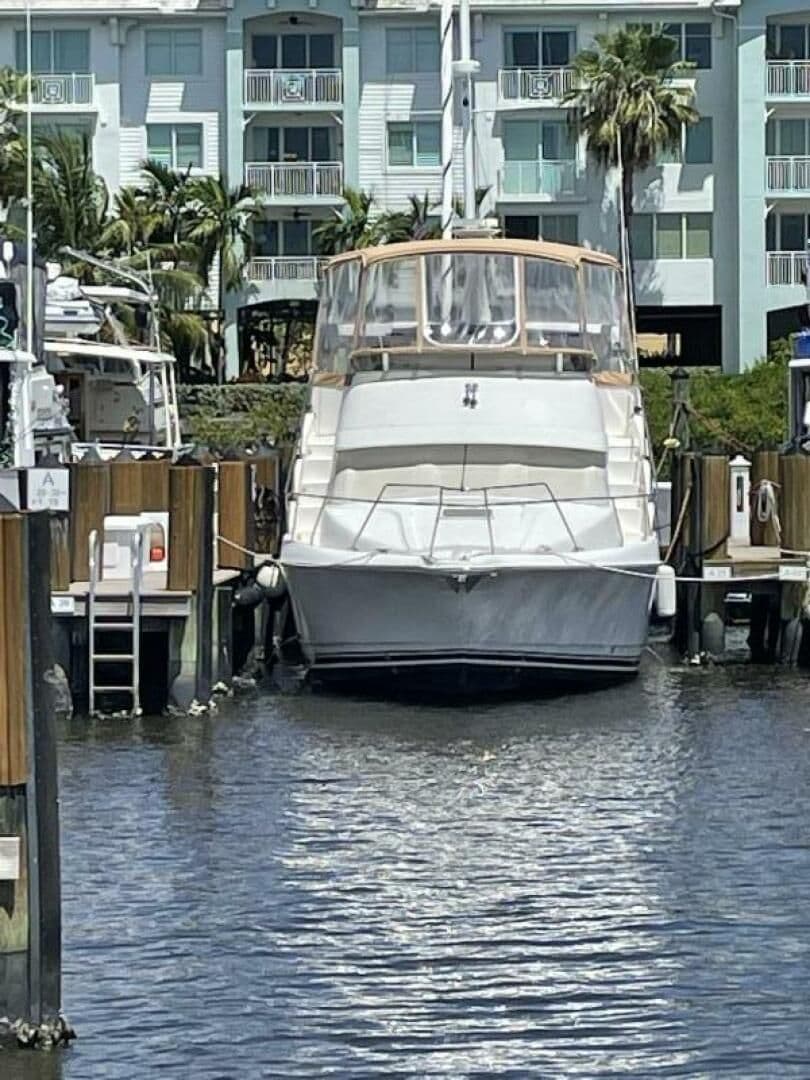 1997 Silverton 372 Motoryacht Sold in Fort Pierce, Florida Aft Cabin 4