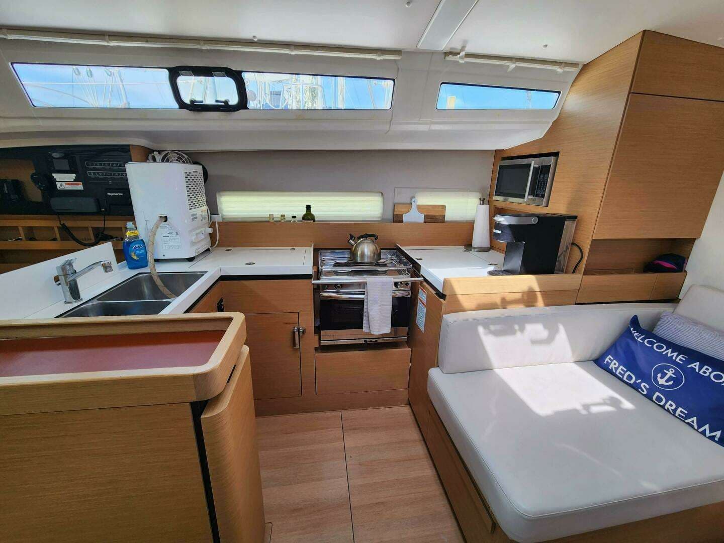2020 Jeanneau Sun Odyssey 410 for Sale in Brunswick, Georgia Monohull 5