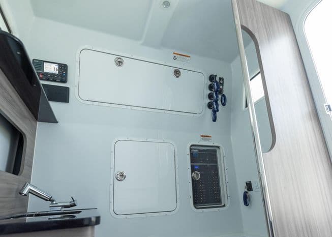 2025 Invincible 43 Open Fisherman for Sale in Tavernier, Florida Center Console 3