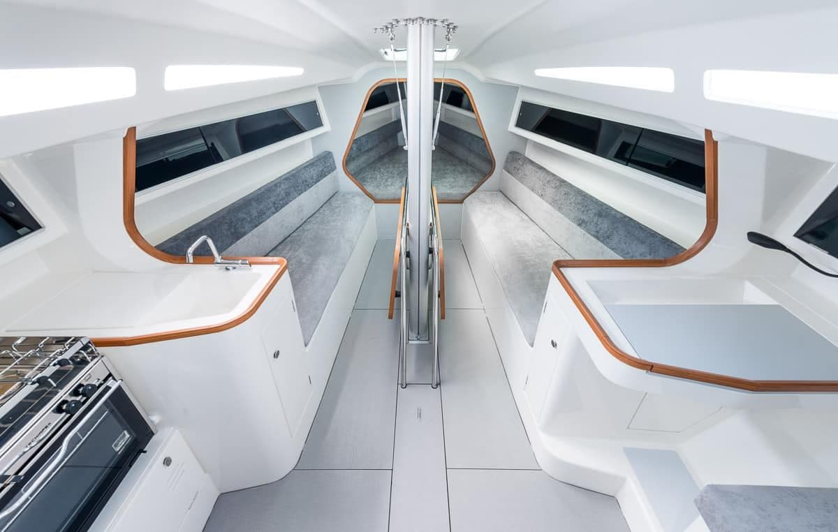 Italia Yachts 9.98 Fuoriserie for Sale