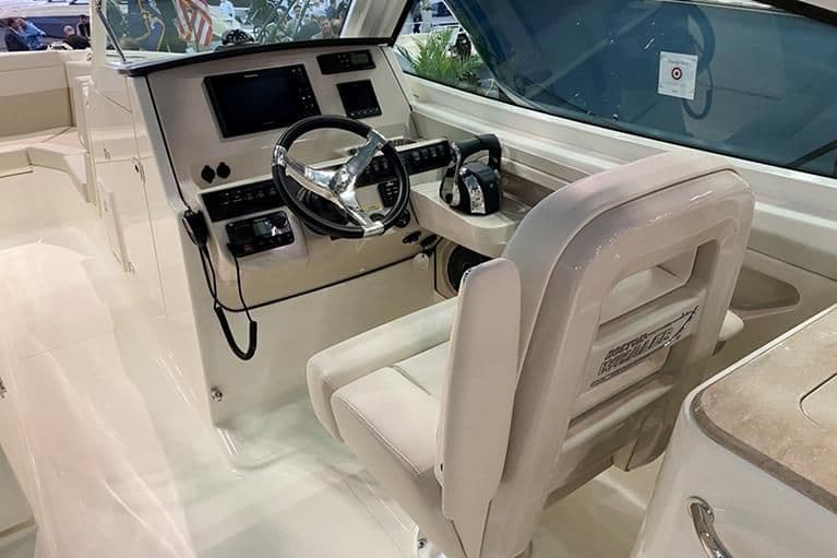 2024 Boston Whaler 280 Vantage for Sale in Harbor Springs, Michigan Bowrider 1